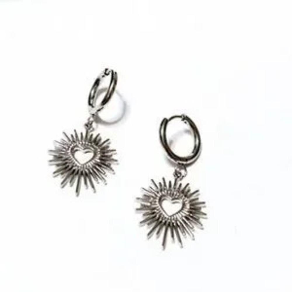Silver?Sunburst Heart Earrings N1417
